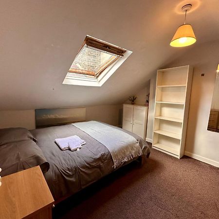Spacious Room In Dublin Exteriör bild