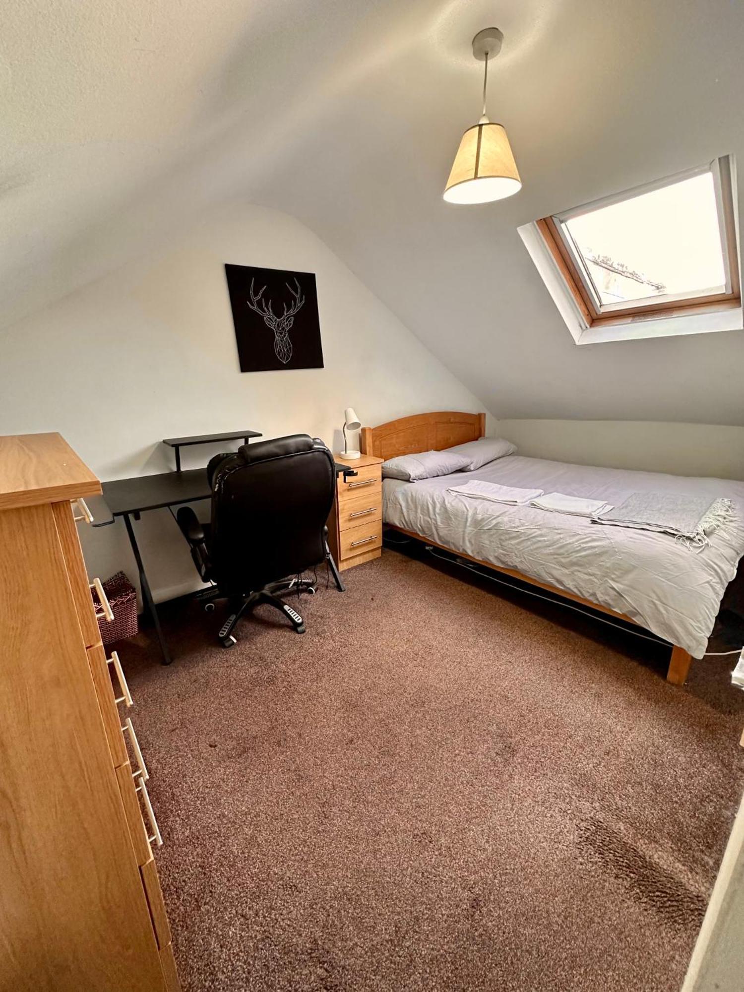 Spacious Room In Dublin Exteriör bild